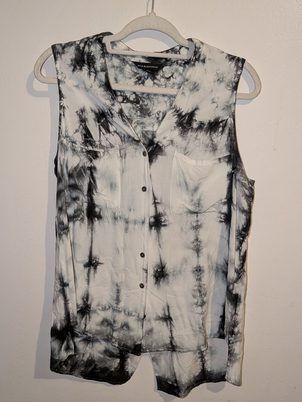 Rock & Republic Black and White Tie-Dye Sleeveless Button-Down Top Size M